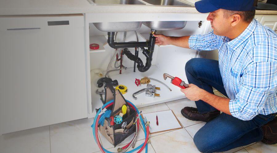 Local expert plumbing services in Adelphi, OH